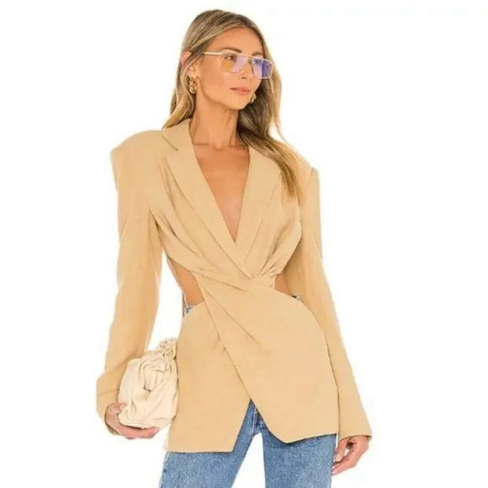 Revolve L’Academie NWT Emmy Blazer Size M Tan Cut Out Twist Knot Front